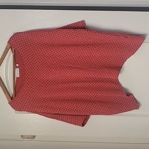 HabitaT top - guc - black & salmon color - size M - bat wing style sleeves